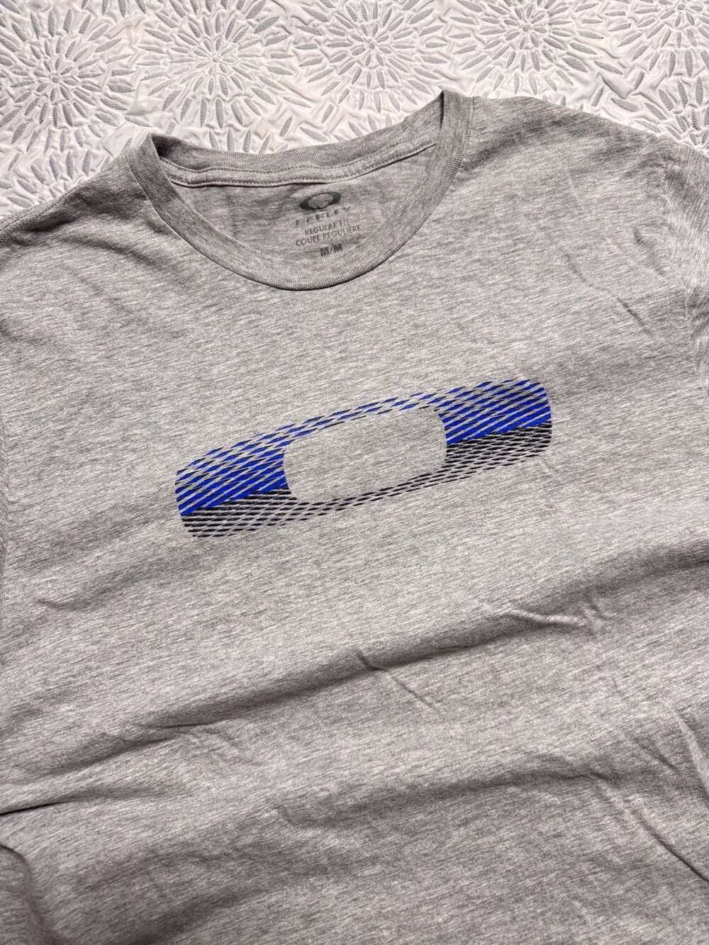 Oakley T-Shirt Size M Heather Gray Ellipse Logo Graphic Regular Fit